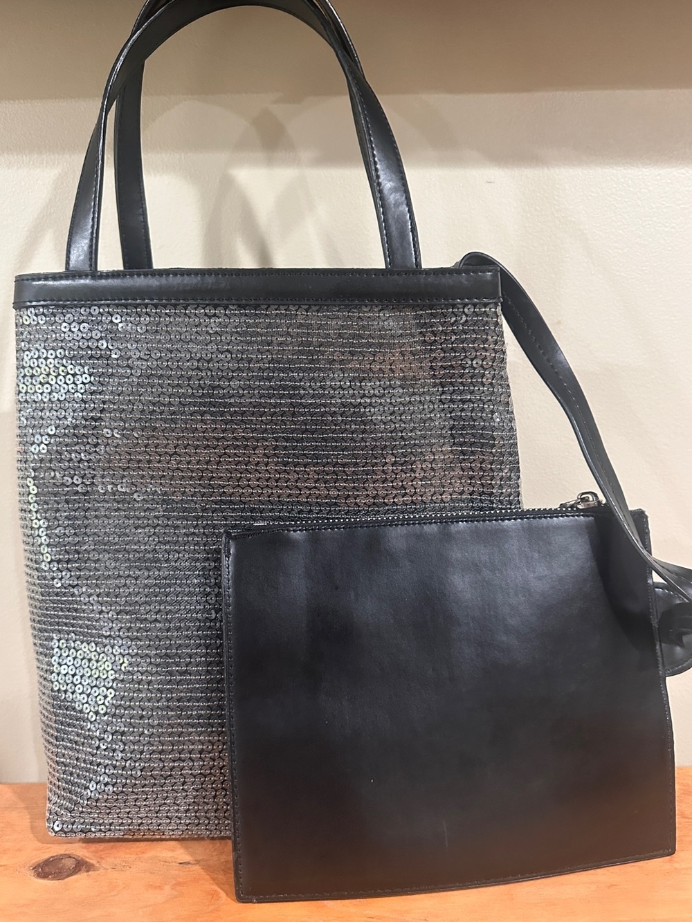 🔥WKND SALE🔥 Prada 1BG417 Tote with Removable Patent Leather Pouch - READ DETAILS - Picture 5 of 8